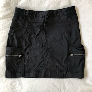 Athleta Trekkie skort, size 4.